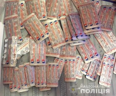 Двух смотрящих за исправительной колонией разоблачили на Волыни 03