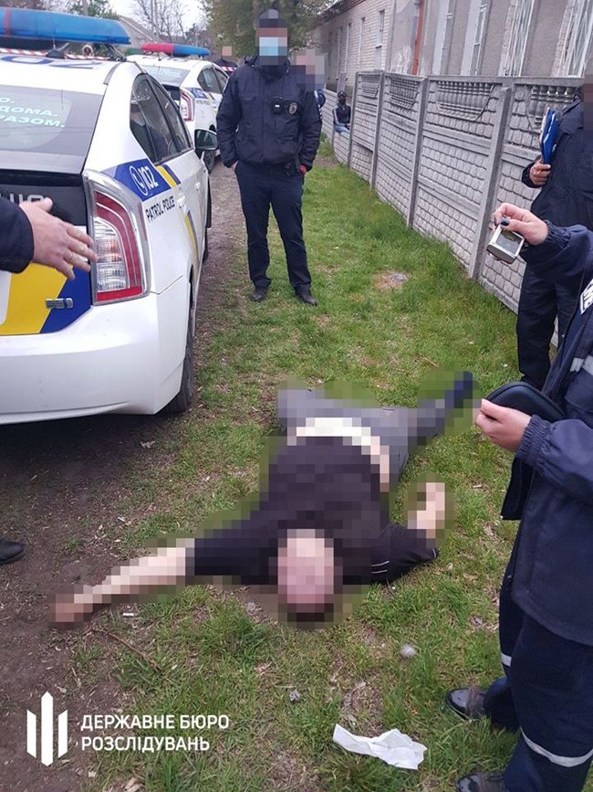 В машине патрульной полиции в Днепре умер задержанный. ГБР начало досудебное расследование 01