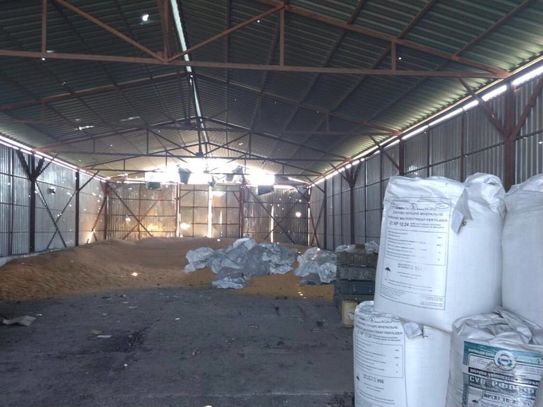 Rocket attack on Dnipropetrovsk region: Warehouses of agricultural enterprise destroyed 01