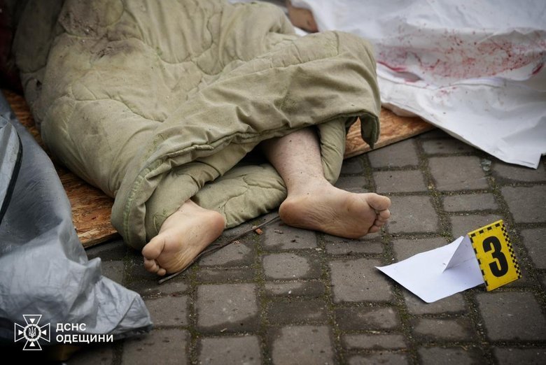 Удар РФ по дому в Одессе