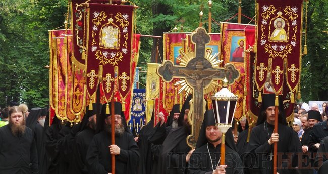Онуфрій, Новинський, Бойко і віряни: як УПЦ МП хресну ходу проводили 26