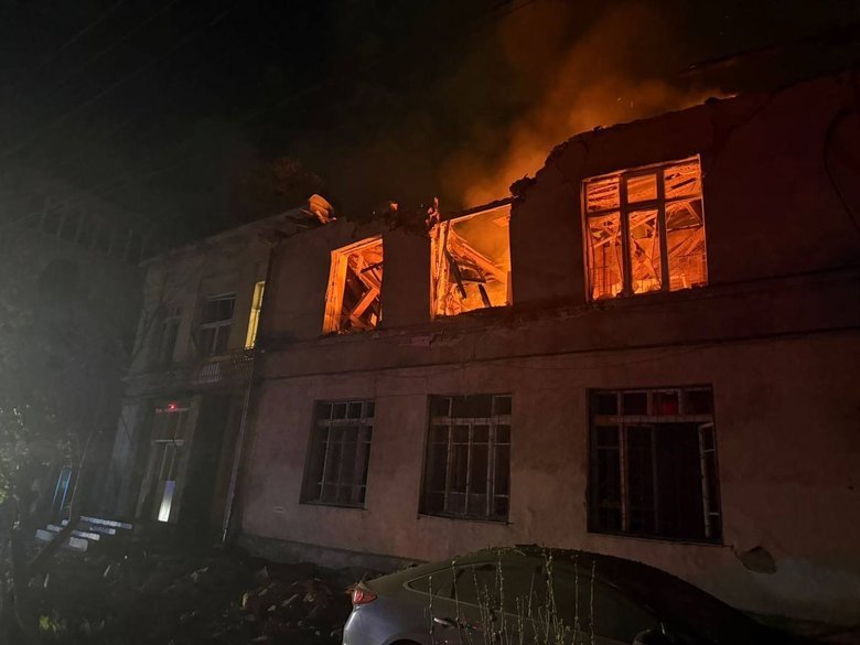 Одесса под массированным ударом: повреждены дома, инфраструктура и десятки автомобилей