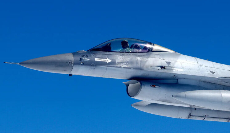 Чехія розпочне навчання українських пілотів F-16, - прем’єр Фіала