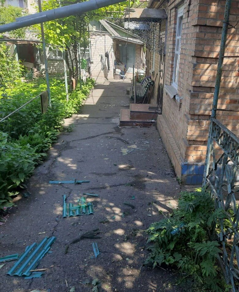 Упродовж 1 червня росіяни атакували з важкої артилерії Нікопольський район Дніпропетровщини 02