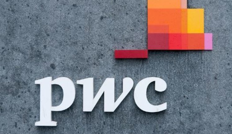 НБУ исключил PwC из реестра аудиторов банков за недостоверный аудит "Приватбанка"