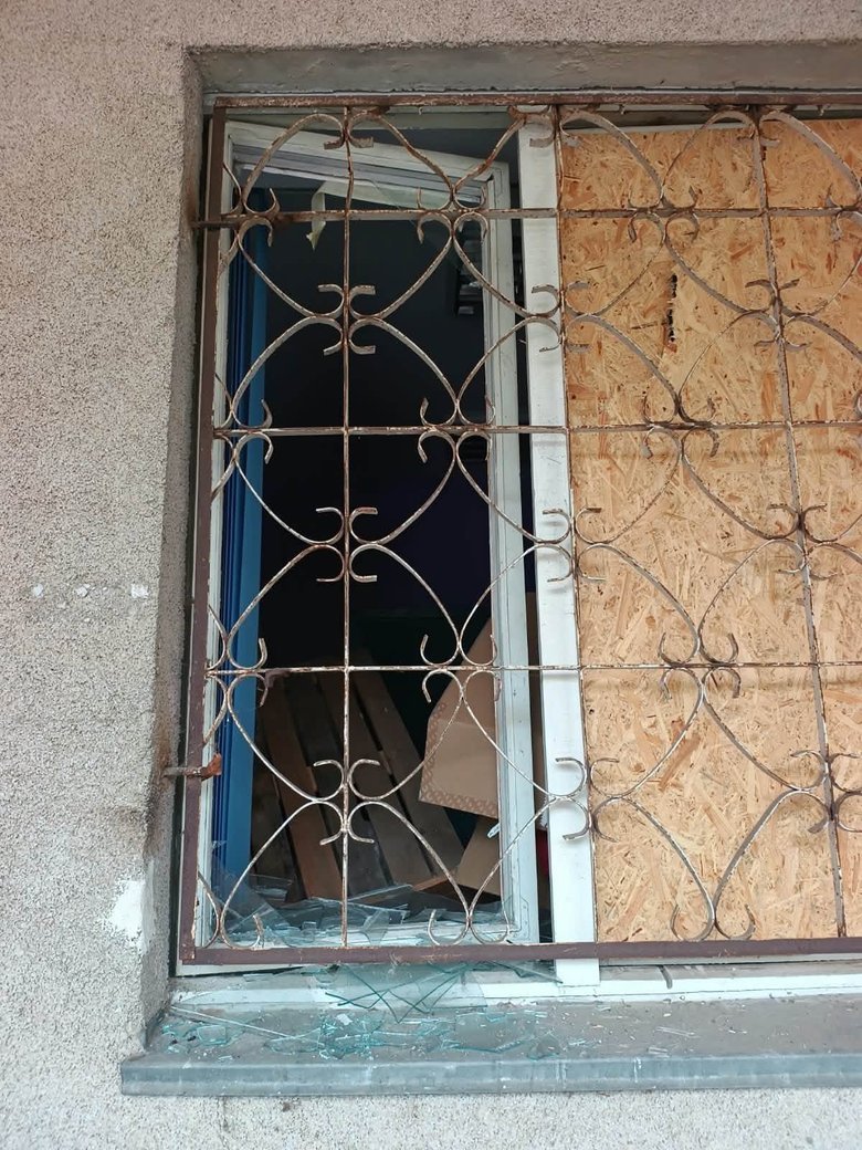 В Херсоне поврежден офис Красного Креста