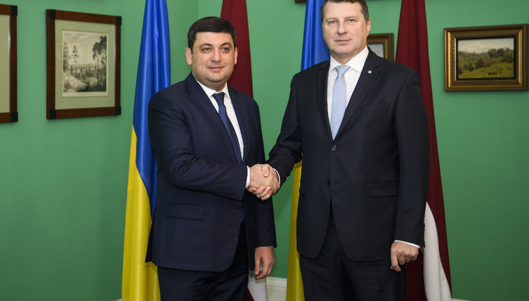 Вейоніс - Гройсману: "Для нас важливо все, що відбувається в Україні"