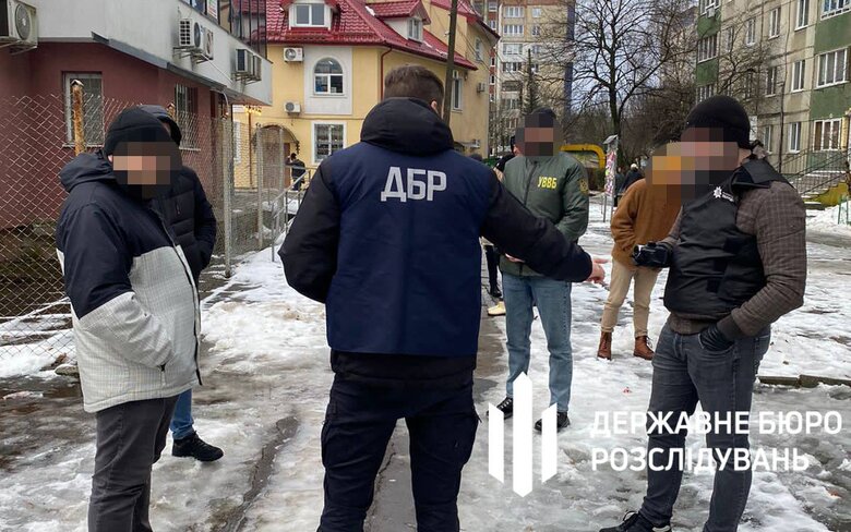 Військовий на Львівщині за хабар допомагав влаштуватись до Держприкордонслужби