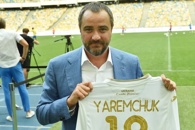 Національна футбольна збірна гратиме у формі з гаслом Слава Україні! 03 Національна футбольна збірна гратиме у формі з гаслом Слава Україні! 03