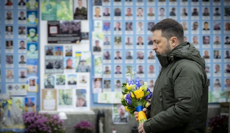 Zelenskyy honored memory of fallen soldiers on Armed Forces Day. PHOTOS