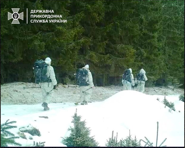 Чотирьох чоловіків, які намагалися потрапити до Румунії, затримали на Буковині