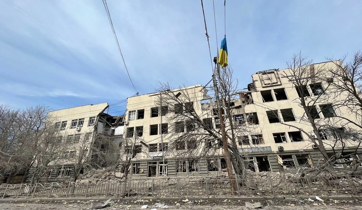 Греція готова відбудувати розбомблений росіянами пологовий будинок у Маріуполі