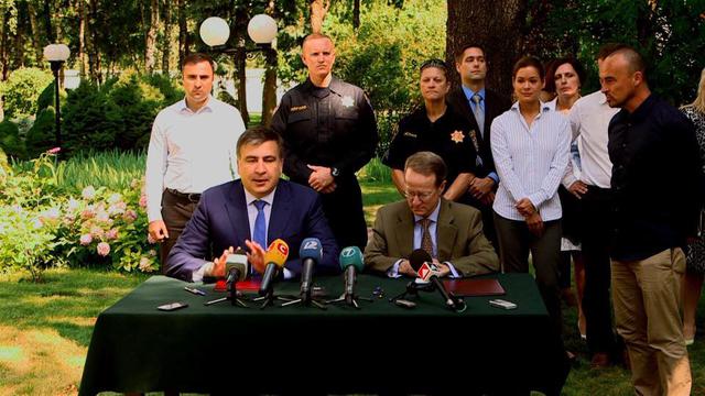 саакашвили полицейские билл браунфилд калифорнийские