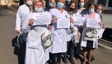 Разумков передав маски і респіратори дитячій інфекційній лікарні в Києві