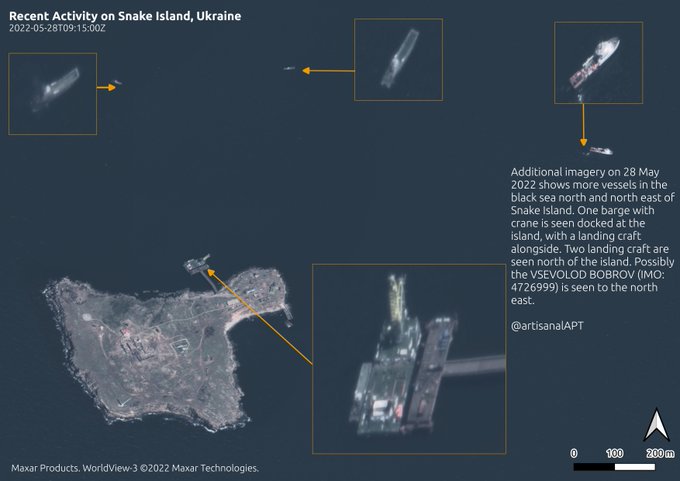Техніка окупантів на острові Зміїний 02