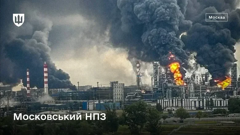 11 НПЗ и 8 об'єктів ВПК: удари по РФ протягом червня
