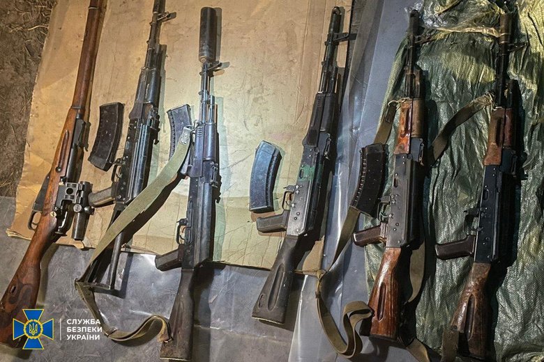 Затримано торговців зроєю