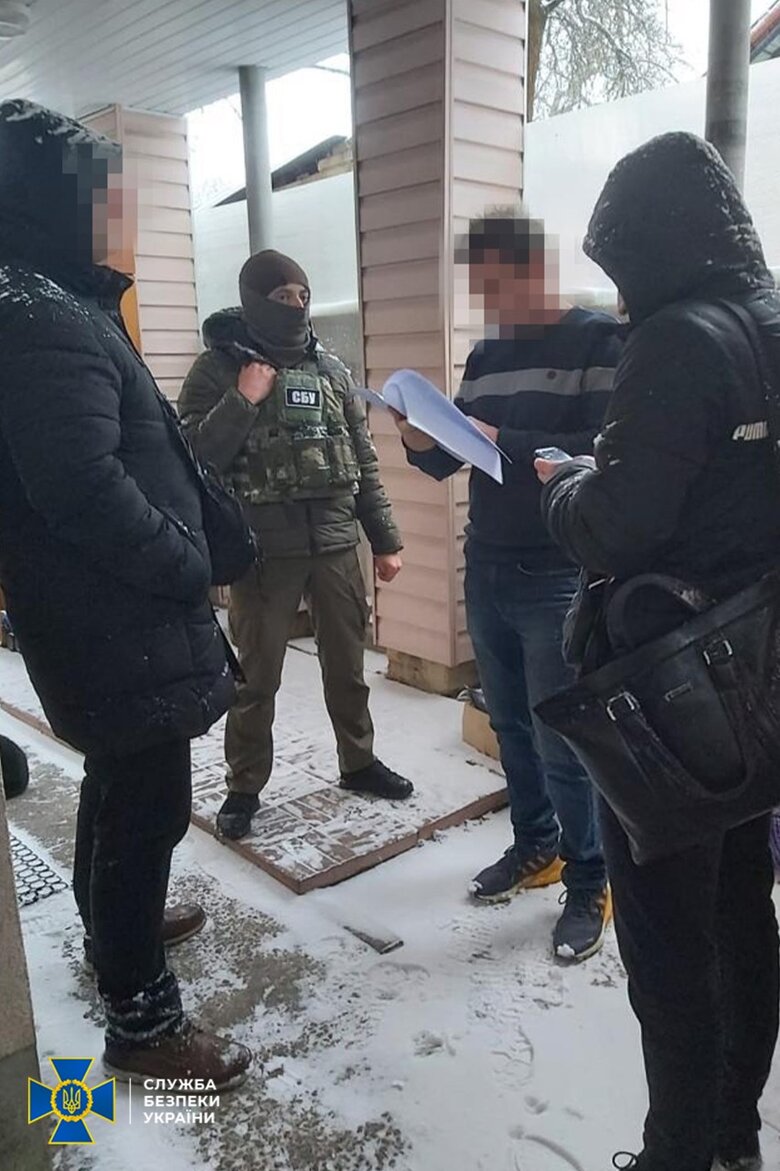 Ликвидированы новые каналы побега уклонистов за границу: к схемам причастны депутаты райсовета Киевщины, - СБУ 04