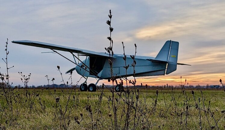 Співвласник AeroDrone Шимків про користь великих безпілотників D-80 Discovery та E-300 Enterprise: Могли б замінити гелікоптери, якими передавали вантажі в окупований Маріуполь. ФОТО