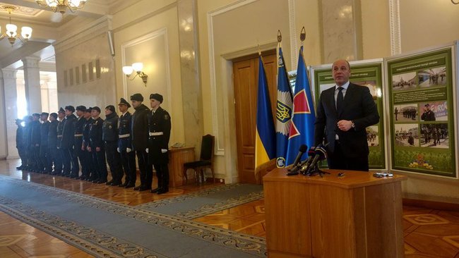 Парубий наградил бойцов Нацгвардии 01