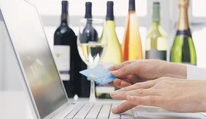 Рада запровадила нові правила інтернет-торгівлі алкоголем і тютюном: що зміниться з 2027 року?