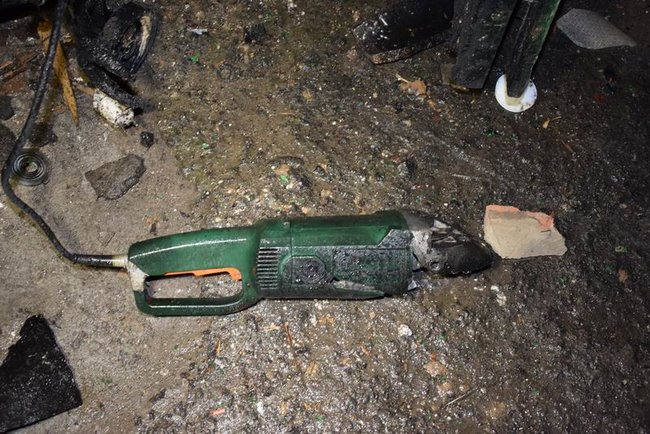 Donbas resident killed by blast while trying to cut through unexploded ordnance 06