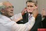Прем'єр Канади похвалив Азарова за «відданість демократичним виборам»