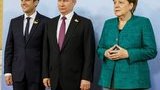 Меркель и Макрон в ходе переговоров с Путиным раскритиковали его "паспортные указы" и обсудили реализацию минских соглашений