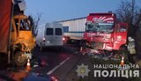 Один мужчина умер, один госпитализирован вследствие столкновения четырех грузовиков на Николаевщине, - полиция. ФОТОрепортаж