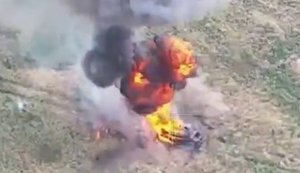 Российская БМП мощно взрывается после удара дронов 33-й ОМБр. ВИДЕО