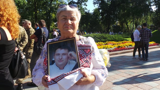 Давно не було таких теплих маршів: тисячі бійців пройшли центром столиці 03