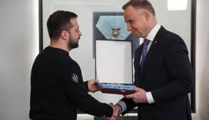 Навроцький хоче позбавити Зеленського нагороди: реакція Садового