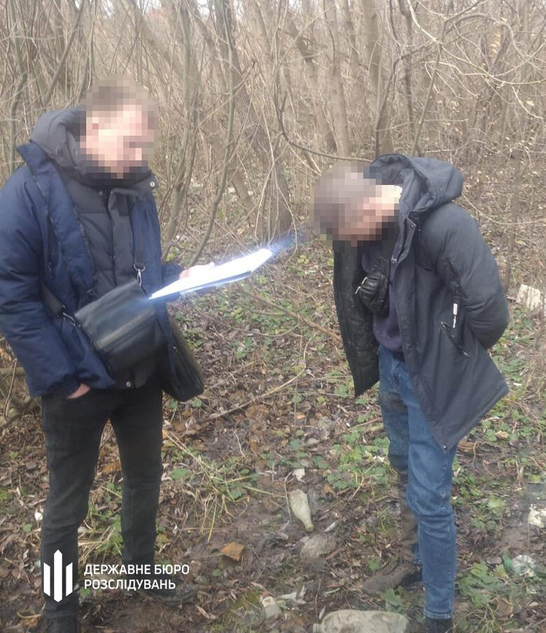 ДБР затримало на хабарі у 5 тисяч доларів начальника сектору одного з правоохоронних органів на Волині 01