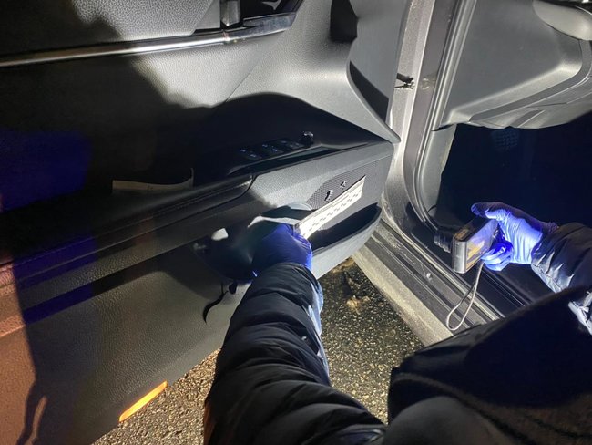В Киеве на Оболони обстреляли автомобиль, - полиция 03