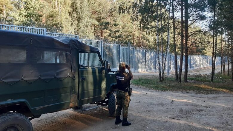Польша завершила строительство стены на границе с Беларусью 02