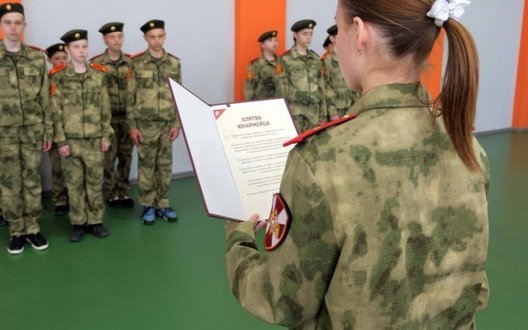 Дітей з інтернатів Херсонщини активно залучають до мілітарних рухів РФ, - 