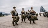 Пентагон: Талибы не смогут использовать оставленное США в аэропорту Кабула военное оборудование