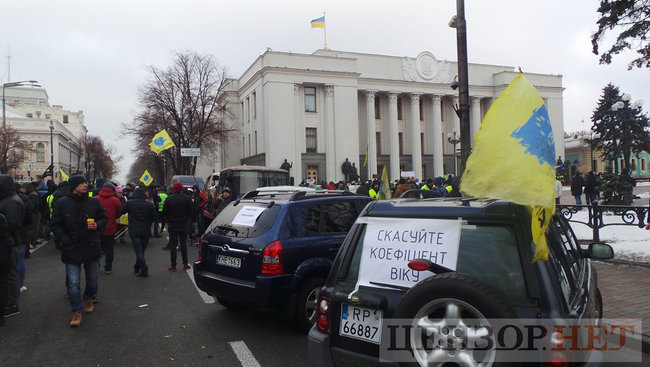 A car is not a luxury - down with excise tax! – Kyiv’s Hrushevskoho Str. blocked by protesting users of foreign-registered cars 08