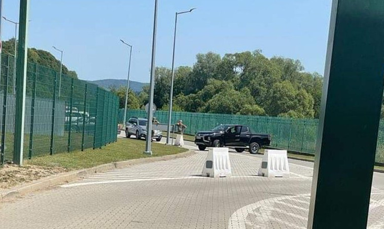 У голови штабу оборони Дніпра Корбана прикордонники відібрали український паспорт (оновлено) 01