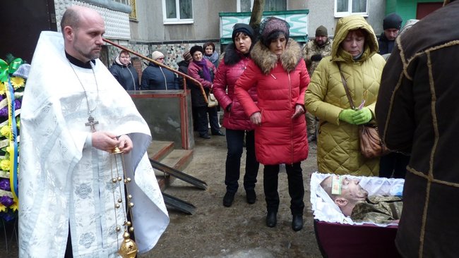 Із загиблим воїном 36-ї ОБрМП Олександром Швецем попрощалися на Кіровоградщині 05