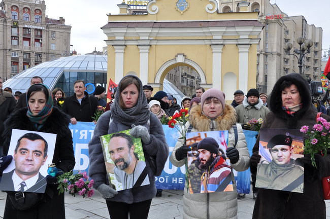 Kyiv commemorates first Heavenly Hundred victims 01