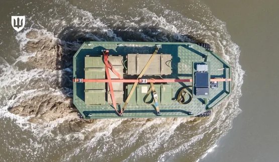 Подолав понад 40 км сушею та водою: на НРК-амфібії вперше провели логістичну місію. ВIДЕО