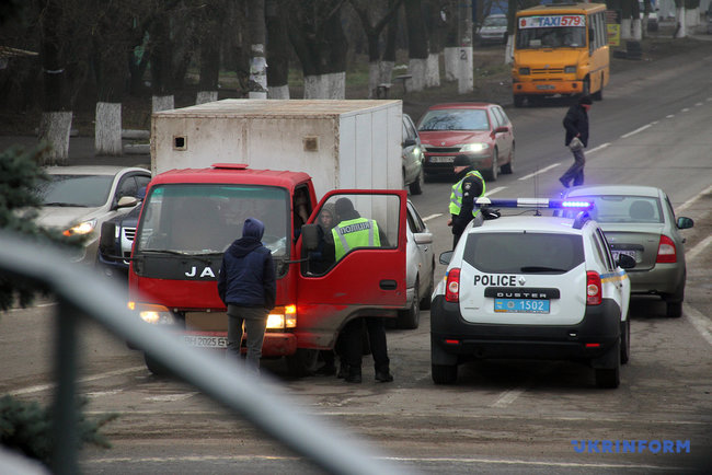 Бронетехника и минометы: под Одессой усилили блокпосты 07