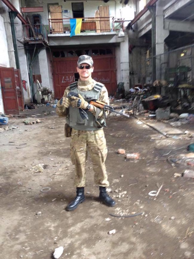 Народний Герой України, розвідник 24-ї бригади Юрій Сергійчук, позивний Сирота: На війні я знайшов усе: родину, друзів, кохання 04