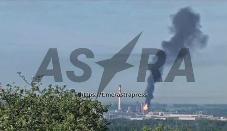 Lukoil-Nizhegorodnefteorgsintez refinery attacked again and burning in Kstovo – media. VIDEO&PHOTOS