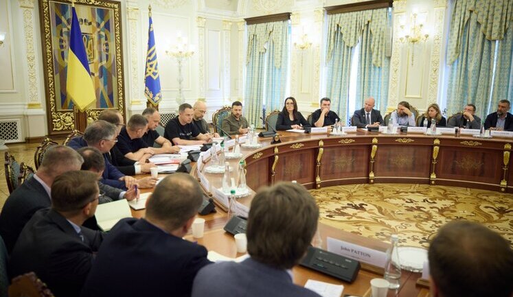 Зеленський зустрівся з представниками бізнесу: говорили про роботу податківців та правоохоронців