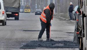 Свириденко відзвітувала про початок відновлення автодоріг: "Мова йде не про капітальні, а оперативні ремонти"