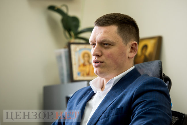 Перший заступник начальника Департаменту боротьби з наркозлочинністю Нацполіції Сергій Преутеса: Ковід і карантинні обмеження на кордонах тимчасово зменшили наркотрафік. Та зараз постачання іноземних наркотиків знову активізувалися 02