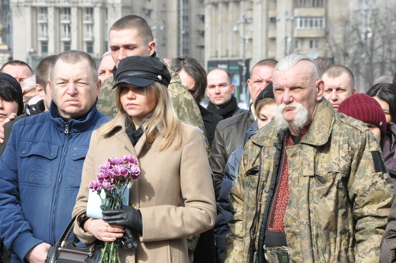 Із воїнами Олегом та Микитою Хомюками попрощалися у Києві: Батько та син загинули в бою проти окупантів під Бахмутом 12