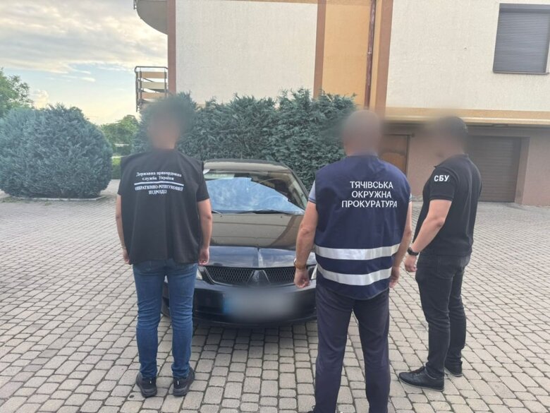 На Закарпатті викрили двох чоловіків за переправлення